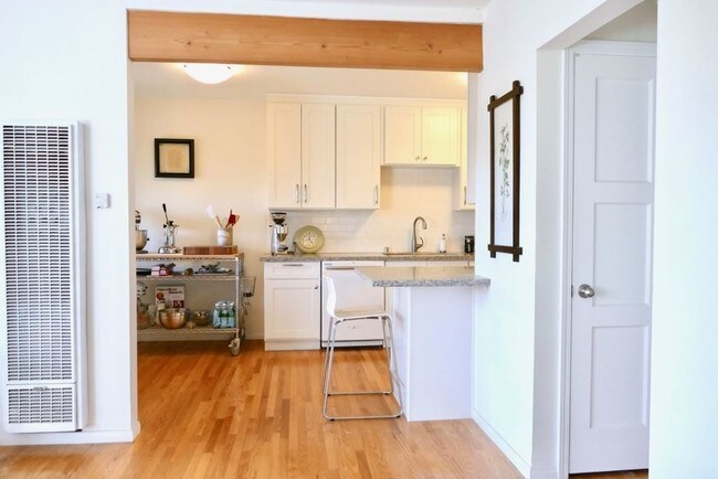 Foto del edificio - 1531 Stanford Street, Unit B