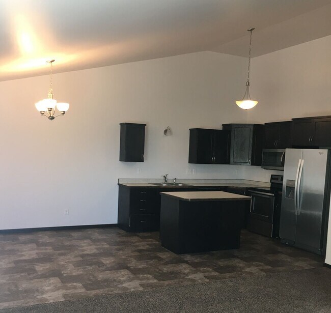 Foto del edificio - 3 Bed 2 Bath Twin Home