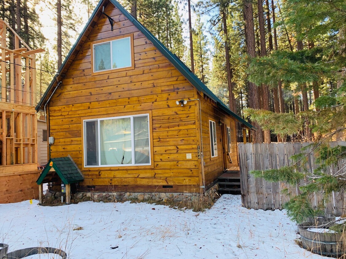 1044 Glen Rd, South Lake Tahoe, CA 96150 House Rental in South Lake