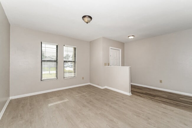 Foto del edificio - 2123 SE 3rd St