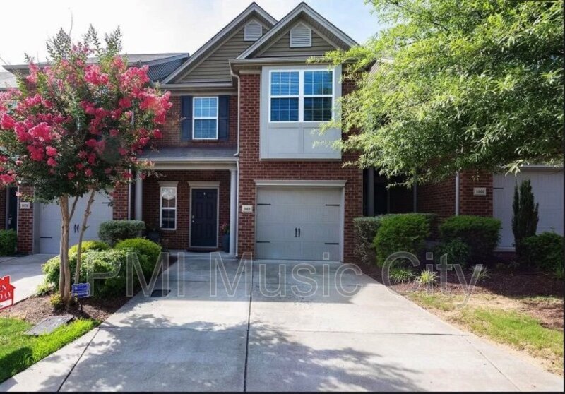 Foto principal - 1068 Ashmore Dr