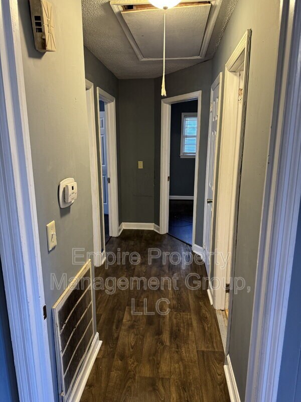 Foto del edificio - 3508 Traveler Ln