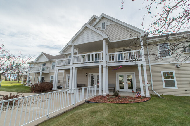 Foto del edificio - Hawthorne Senior Apartments