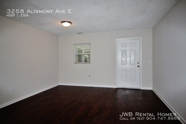 Building Photo - 3258 Altamont Ave E