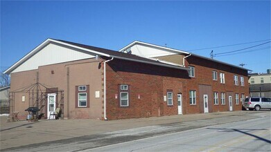 Building Photo - 114 S Mississippi St