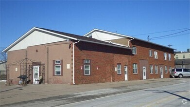 Building Photo - 114 S Mississippi St