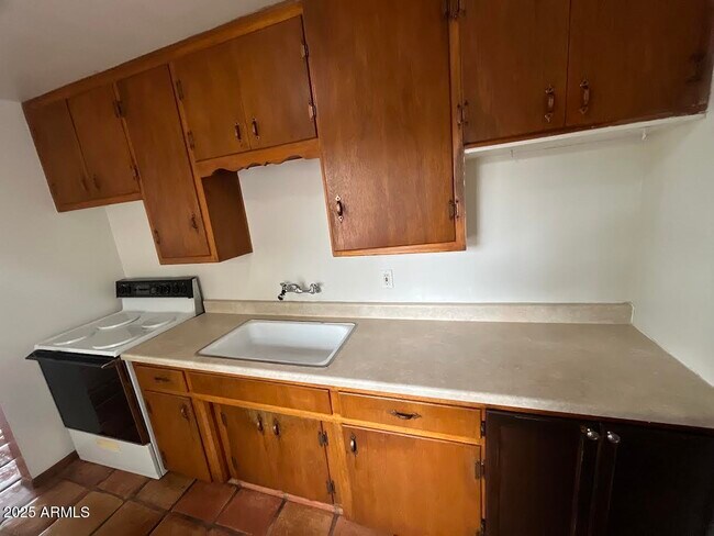 Foto del edificio - 7153 N 57th Dr