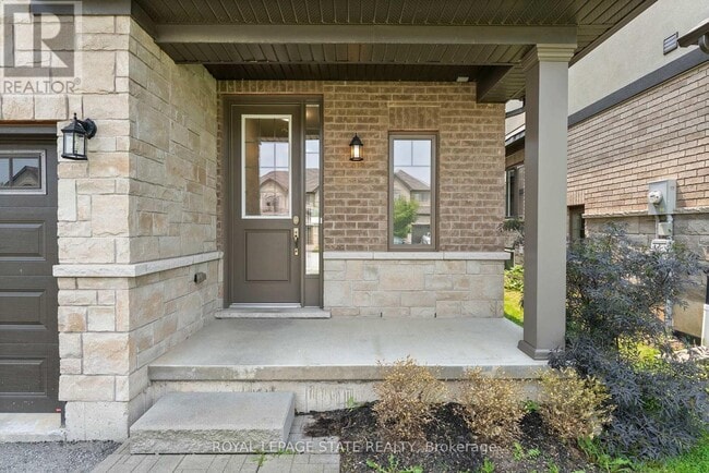 Building Photo - 68 Dodman Cres