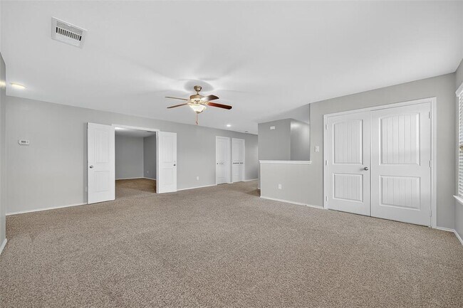 Foto del edificio - 154 Meadow Grove Dr