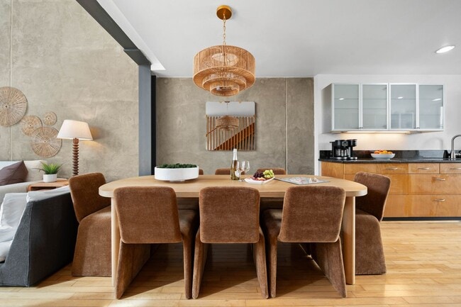 Building Photo - 1048 F St