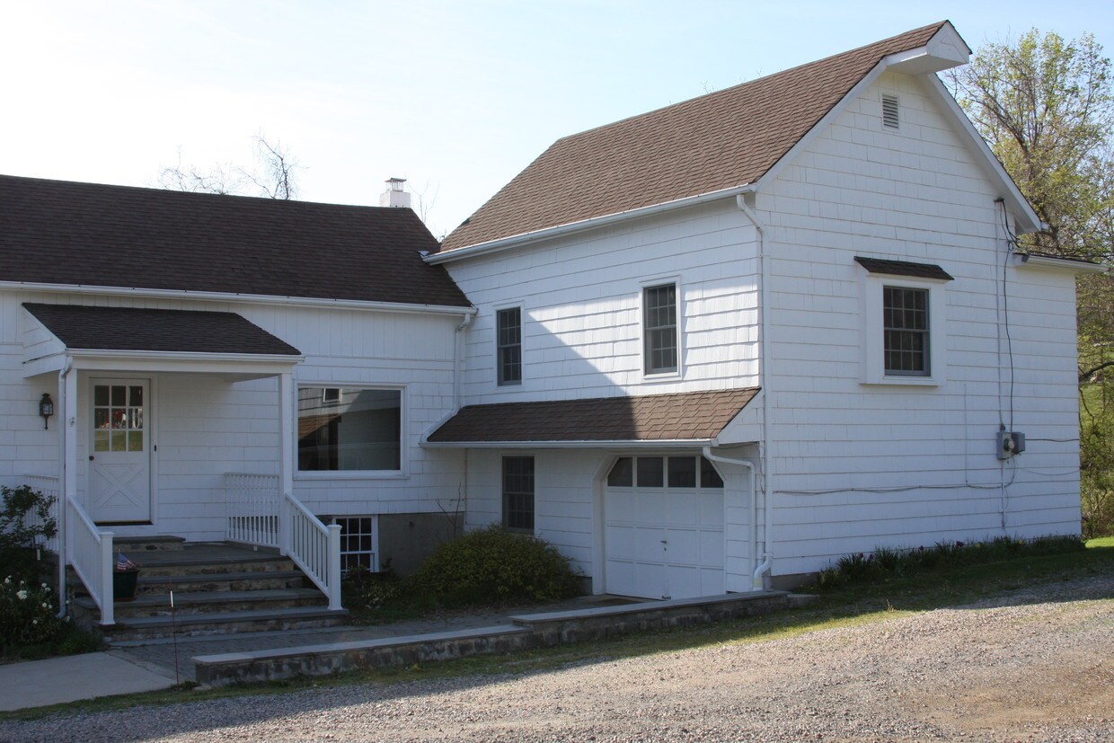 10 Haytown Rd, Lebanon, NJ 08833 House Rental in Lebanon, NJ