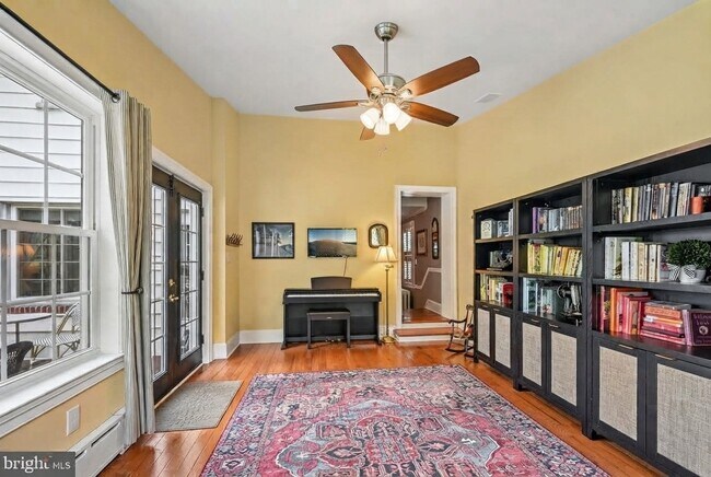 Foto del edificio - 8228 Cadwalader Ave