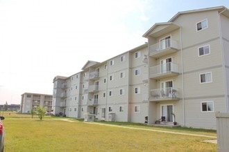 Building Photo - Tuscany Manor