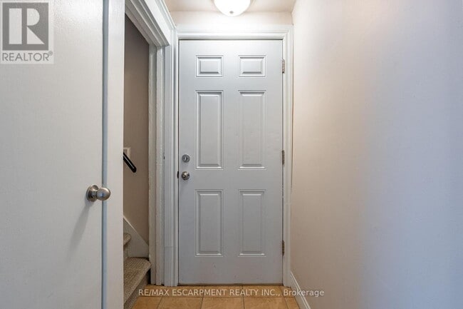Photo du bâtiment - 89-89 Carrick Ave