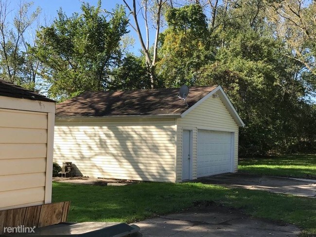 Foto del edificio - 3 br, 1 bath House - 17890 Bock Rd