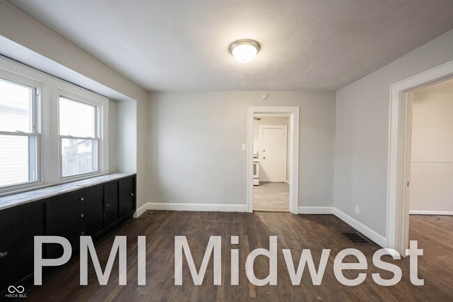 Foto del edificio - 2905 E 17th St