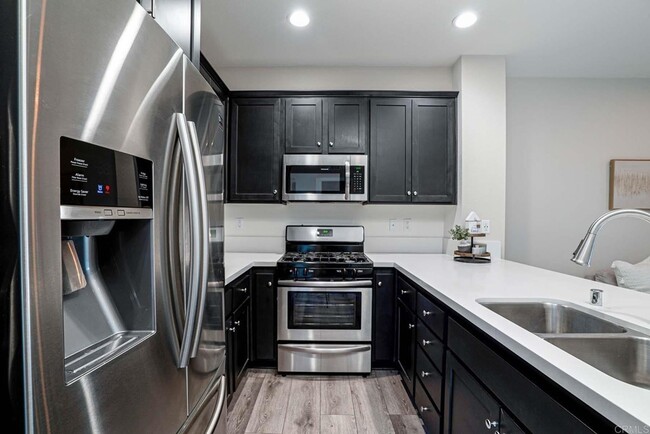 Building Photo - 1585 San Alfonso