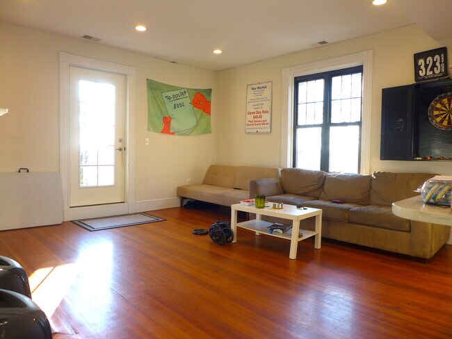 Foto del edificio - 25 Beech Glen St