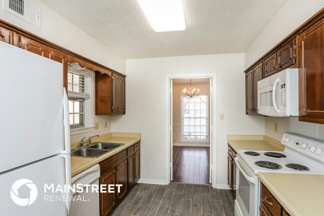 Building Photo - 6041 Syon Cove