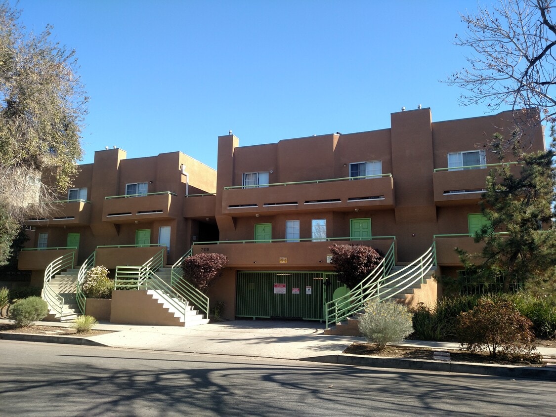 Building Photo - 7110 Jordan Ave