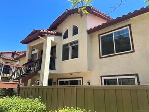 Building Photo - 4050 Rosenda Ct