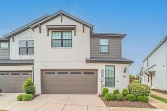 Building Photo - 1278 Lamar Dr