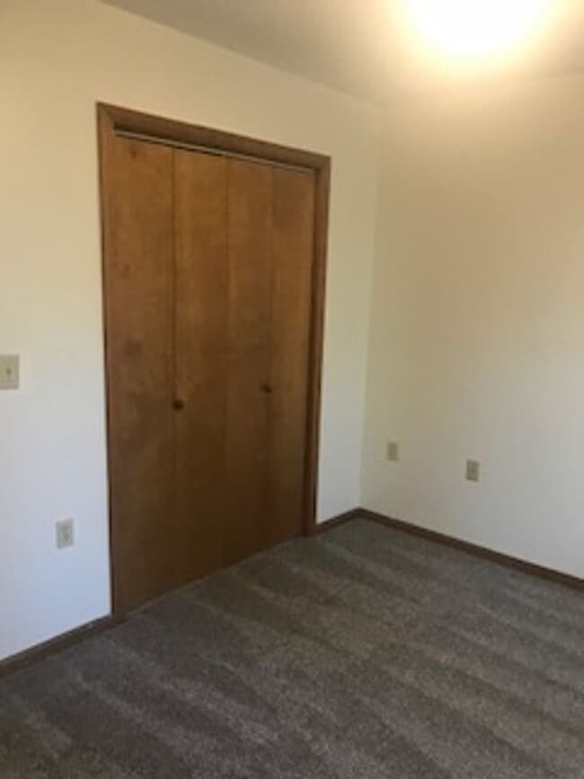 Building Photo - 1112 Park St