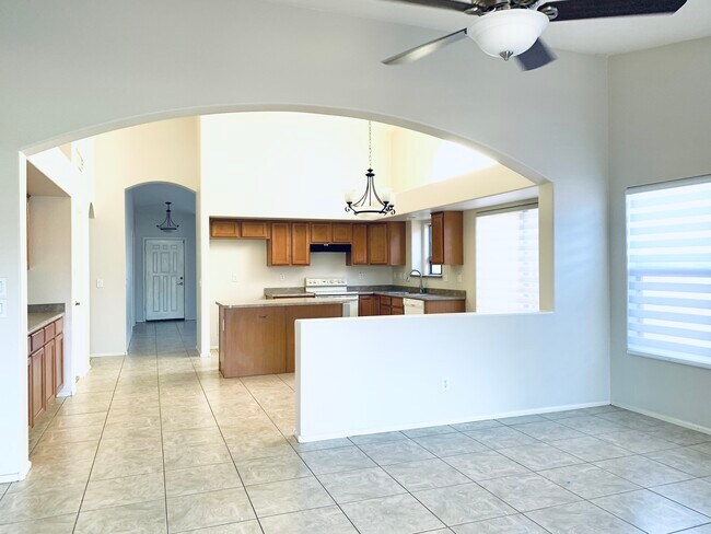Building Photo - 21150 E Via del Oro