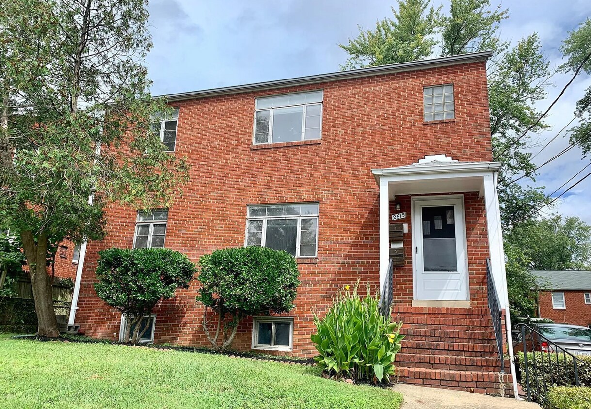 Afuera - 2615 13th Rd S