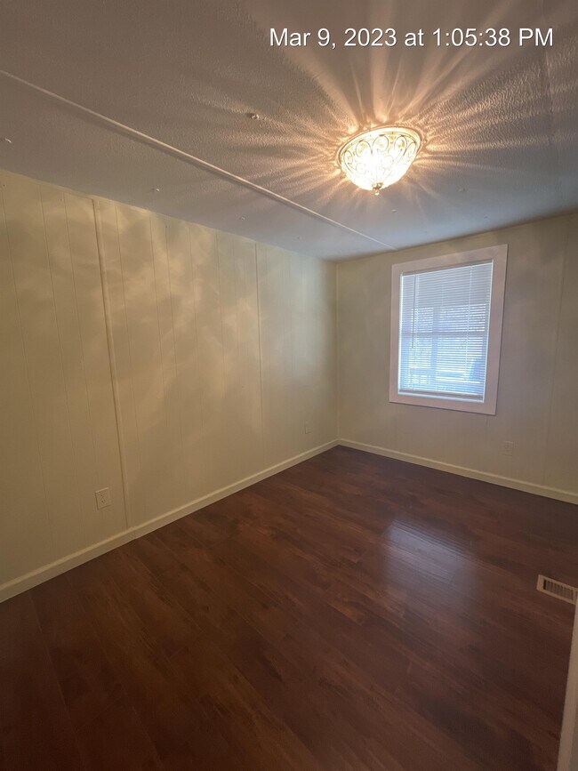 Foto del edificio - 218 Green Pond Rd