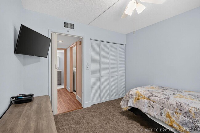 Building Photo - 14881 Wedgefield Dr