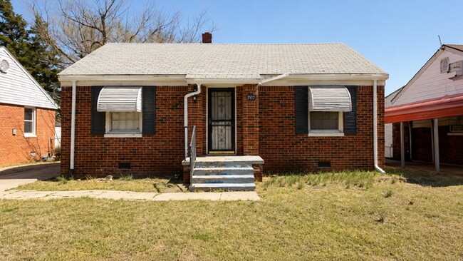 Foto del edificio - 2-Bed, 1- Bath Brick Home For Rent