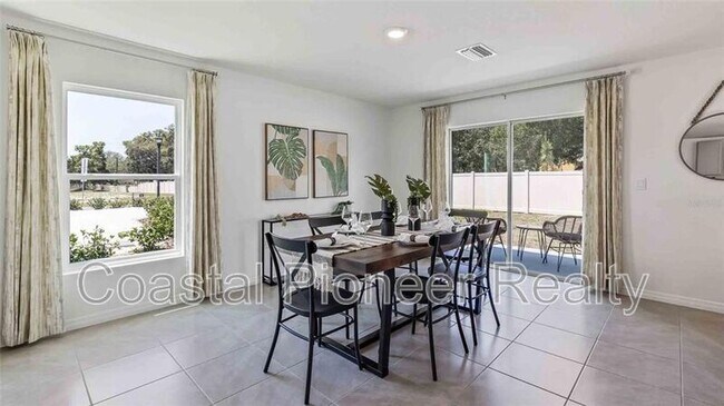 Foto del edificio - 37120 Kings Crown Dr