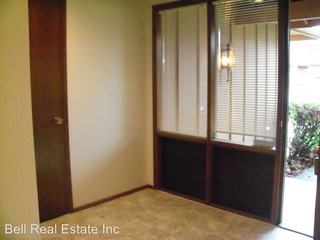 Foto del edificio - 2843-2843 Gilham Rd
