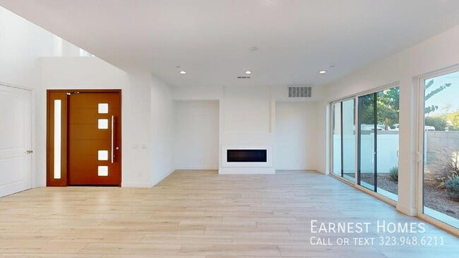 Building Photo - 8456 Camelia Ct