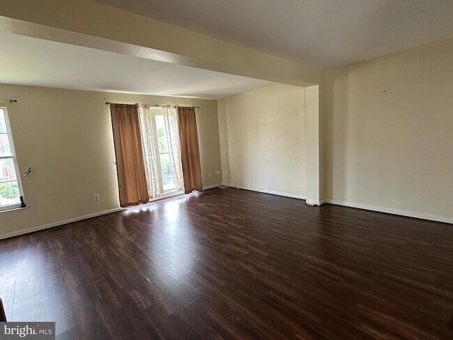 Foto del edificio - 108 Steven Ln