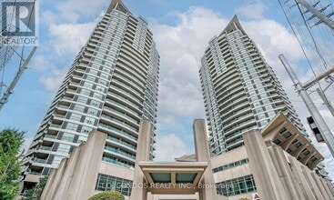 Building Photo - 33-933 Elm Dr W