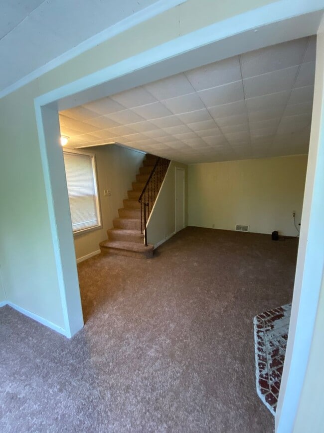 Building Photo - 388 Republic St