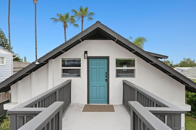 Building Photo - 217 N Granados Ave
