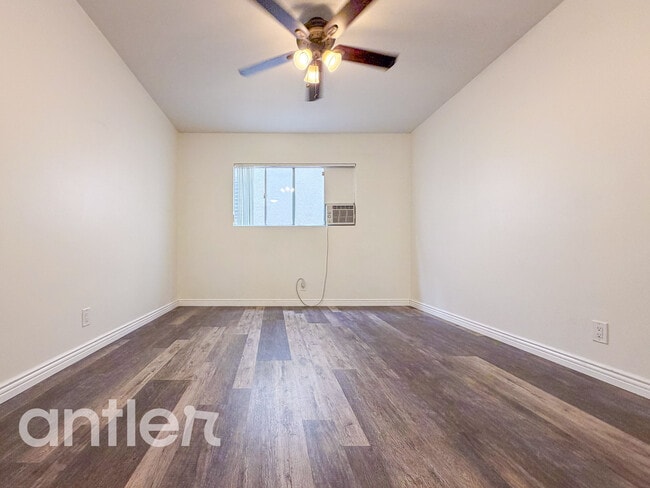 Building Photo - 14270 Dickens St