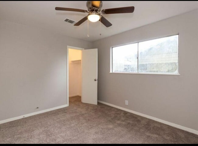 Building Photo - 3633 Bowling Ln