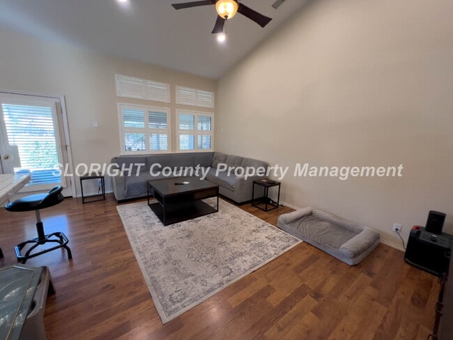 Foto del edificio - AVAILABLE MAY - 3 Bedroom / 2 Bathroom Paso Robles Home