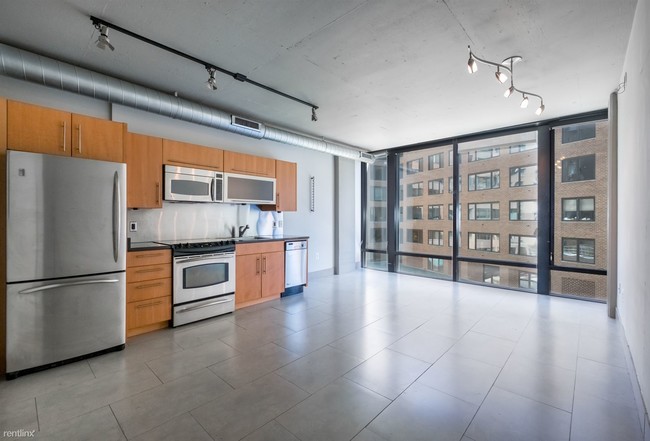 Building Photo - Studio, 1 bath Condo - Alta Building