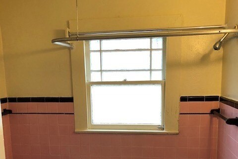 Building Photo - 134 N Carlen St