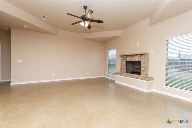 Building Photo - 103 W Libra Dr