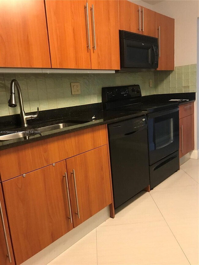 Foto del edificio - 3001 S Ocean Dr