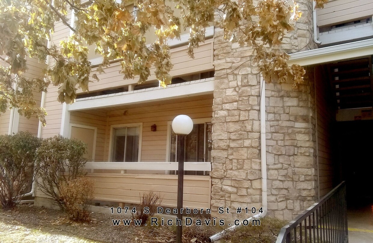 Primary Photo - 1 bed 1 bath condo on Ground Level near I-...