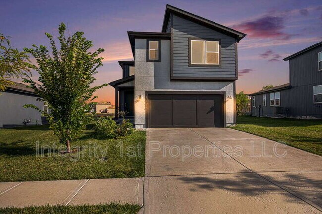 Foto del edificio - 13316 W 180th St