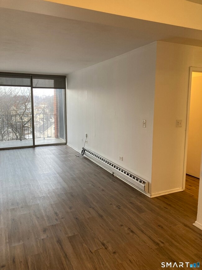 Photo - 87 Glenbrook Rd Apartment