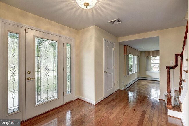 Foto del edificio - 929 Woburn Ct